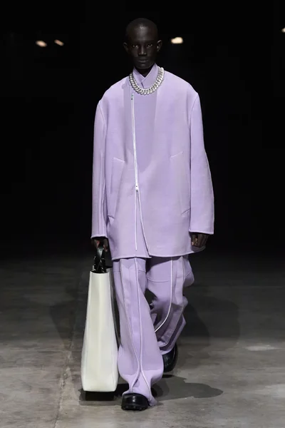 Look 43